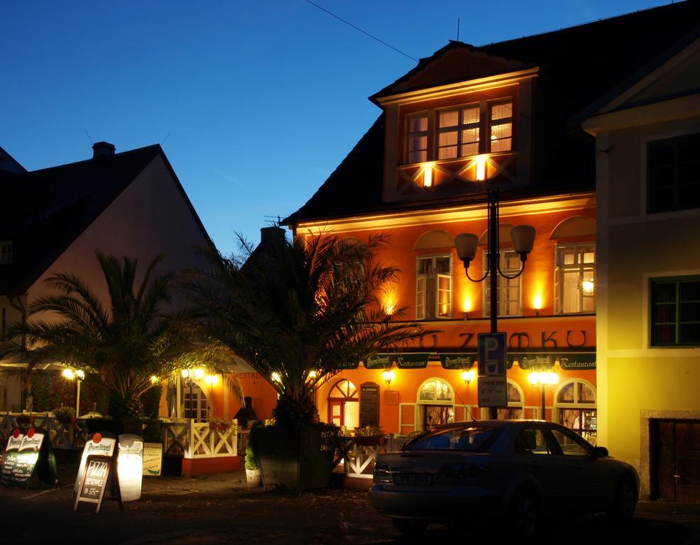 Penzion - Restaurant U Zamku Bečov nad Teplou エクステリア 写真