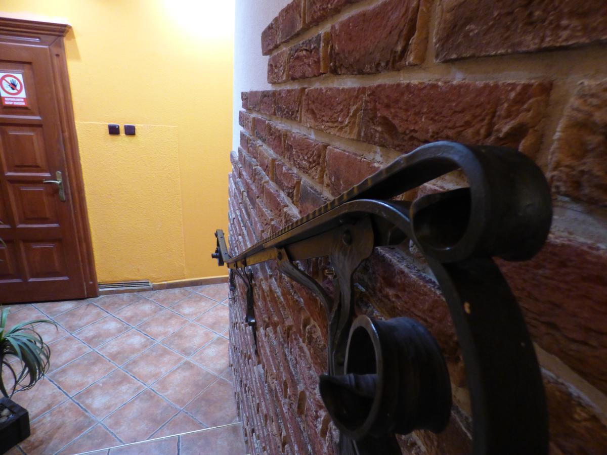 Penzion - Restaurant U Zamku Bečov nad Teplou エクステリア 写真